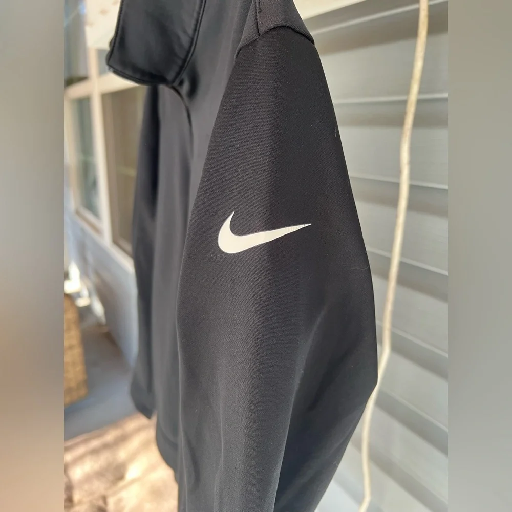 Nike Black Dri-FIT Pullover Size M